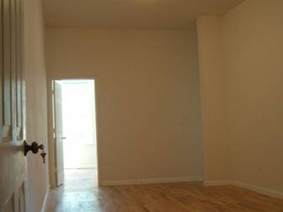 2nd image of 740 Macdonough St APT 3
