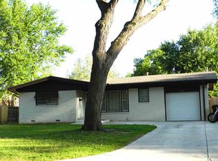 9727 W Hickory Ln, Wichita, KS 67212