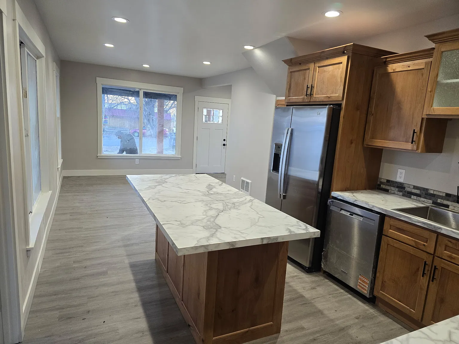 4 bed, 1472 sqft, $1,600 — Photo 3