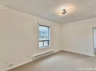 12 Glebemount Ave #1, Toronto, ON M4C3R3