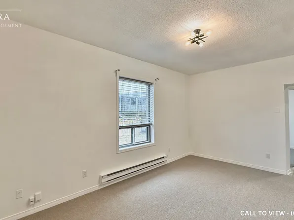 12 Glebemount Ave #1, Toronto, ON M4C 3R3