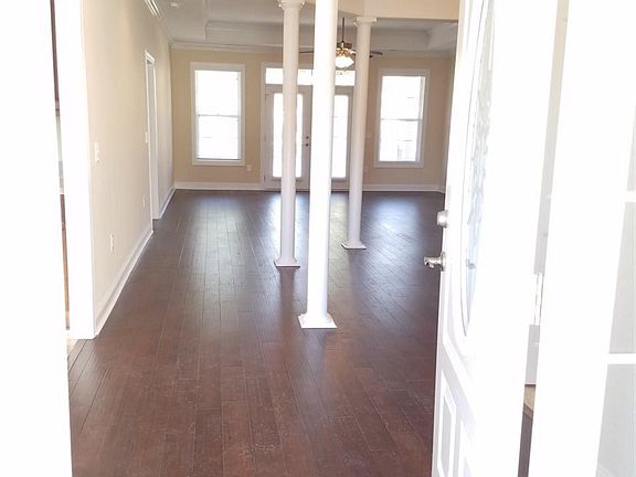 4th image of 668 Barona Dr