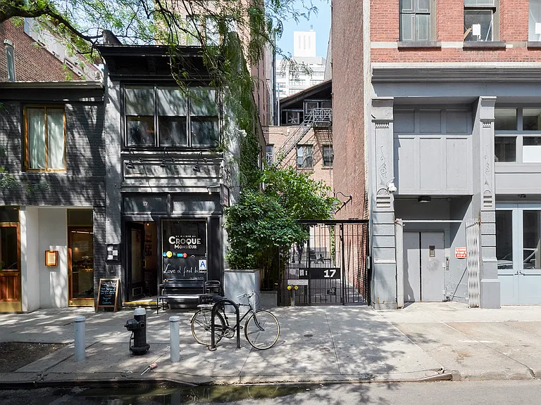 17 E 13th St #3D — Photo 6