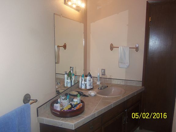 5th image of 770 Shoshone St