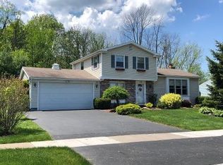 115 Pearson Ln, Rochester, NY 14612