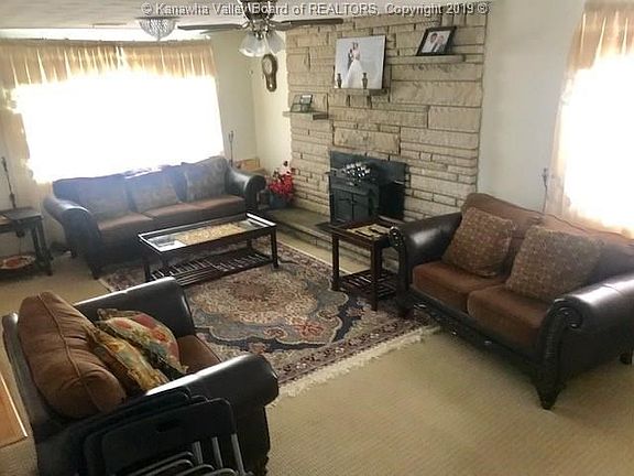 3rd image of 1007 Woodmont Dr