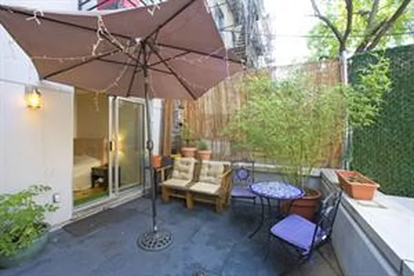 Rented by Compass | media 10