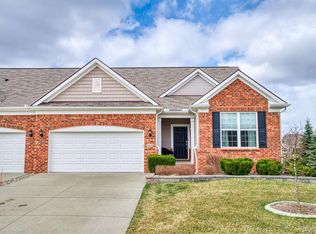 6409 Prairie Dunes Dr, Grand Blanc, MI 48439