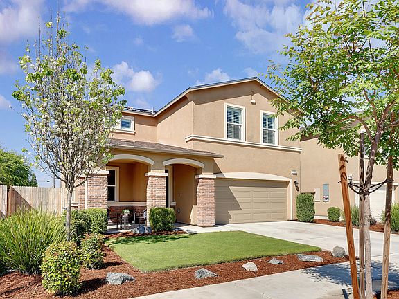 2nd image of 3728 E Kaweah Avenue