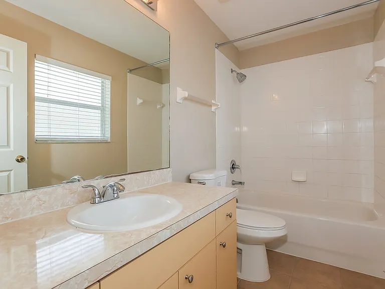 10326 Summerview Cir — Photo 11
