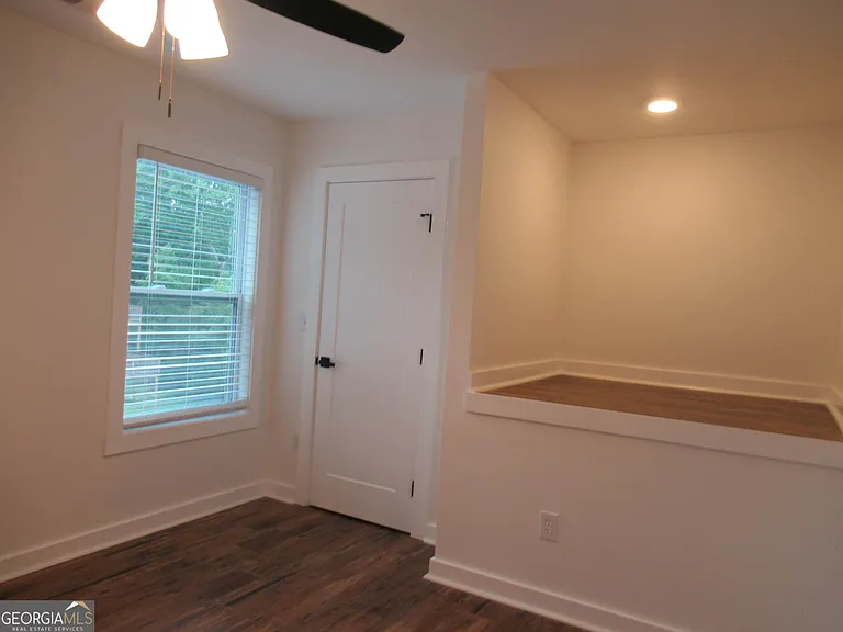 765 Old Kerns Rd — Photo 25