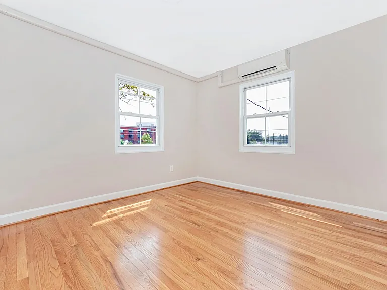 Parkview — Photo 23
