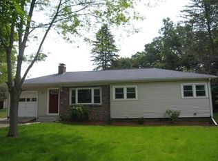 5 Cold Spring Rd, Holliston, MA 01746
