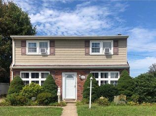 78 Birch Ave, Farmingdale, NY 11735