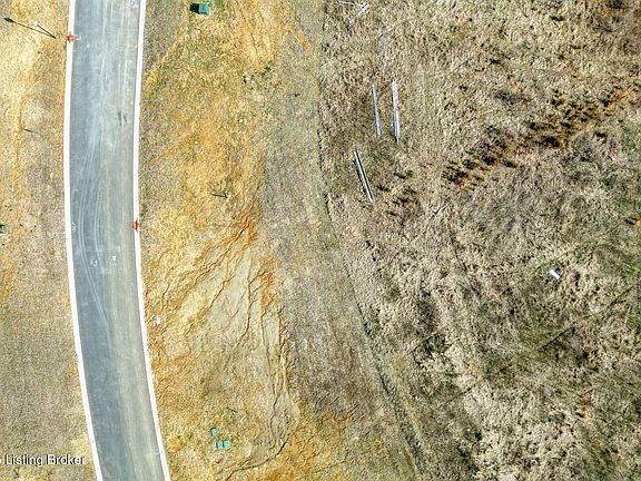 2nd image of 209 Shakes Creek Dr