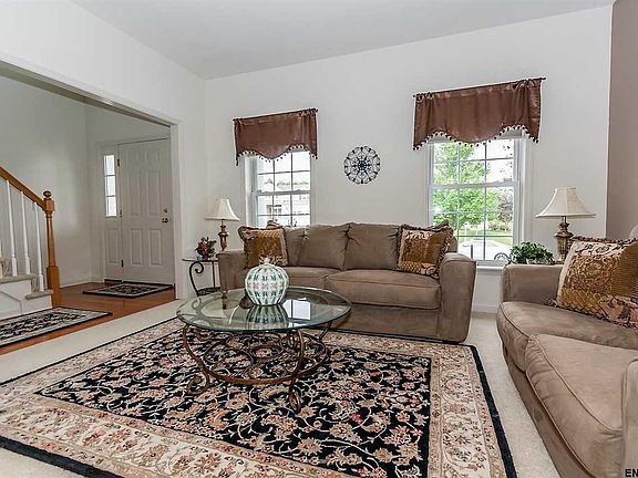 4th image of 22 Chatsworth Way