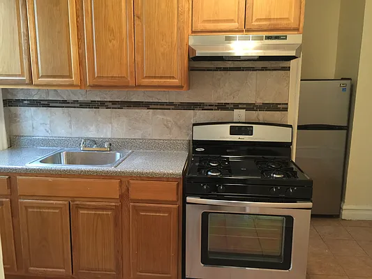 Rented by Edward Gugenheim, LREB | media 13