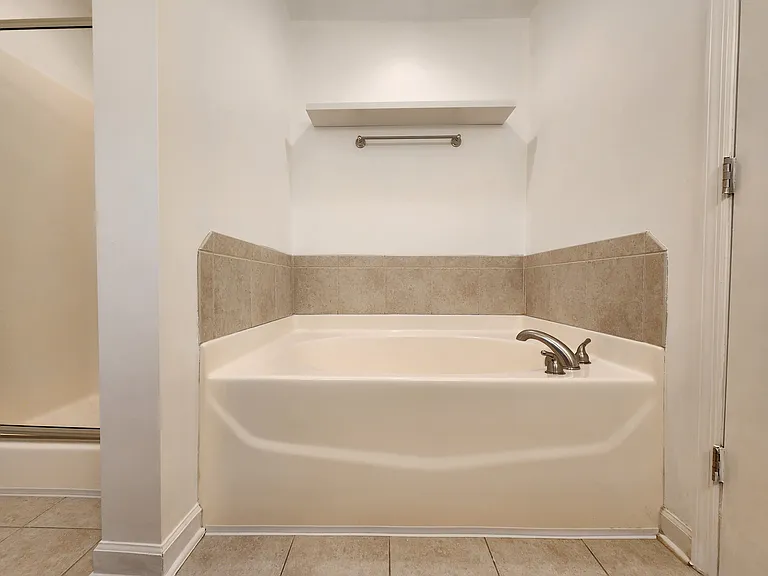 303 Wynbrookee Ln — Photo 17