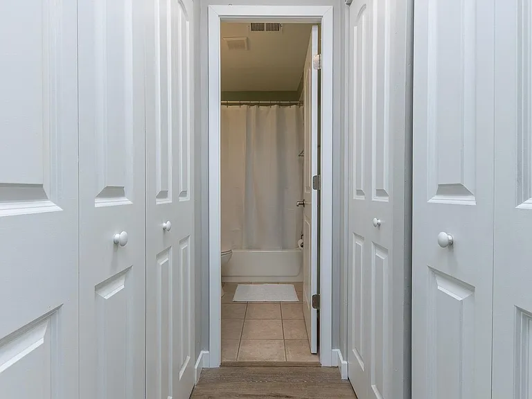 1021 Olympia Dr — Photo 16