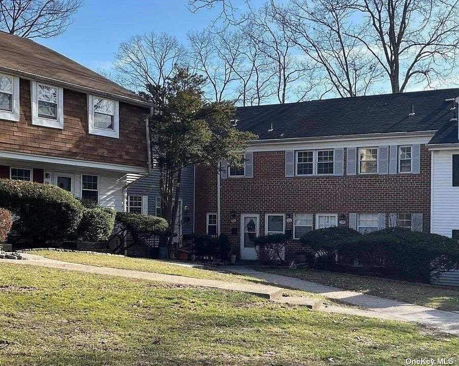 706 Towne House Vlg 706, Islandia, NY 11749 Zillow