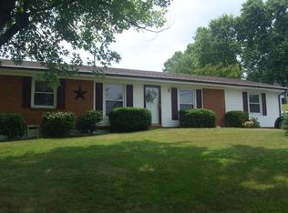 1001 Maywood Dr, Vinton, VA 24179