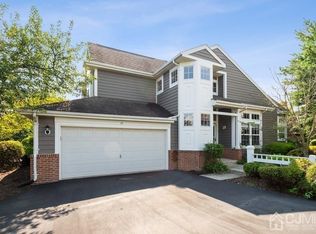 10 Pine Valley Ln, Monroe Township, NJ 08831