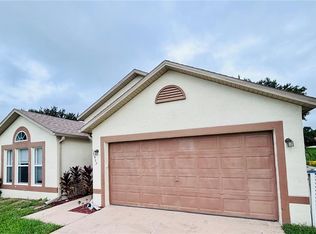 15937 Wilkinson Dr, Clermont, FL 34714