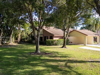 1858 Tamarind Ln, Coconut Creek, FL, 33063