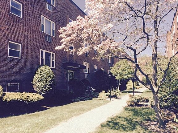 2nd image of 53 Colborne Rd APT 3