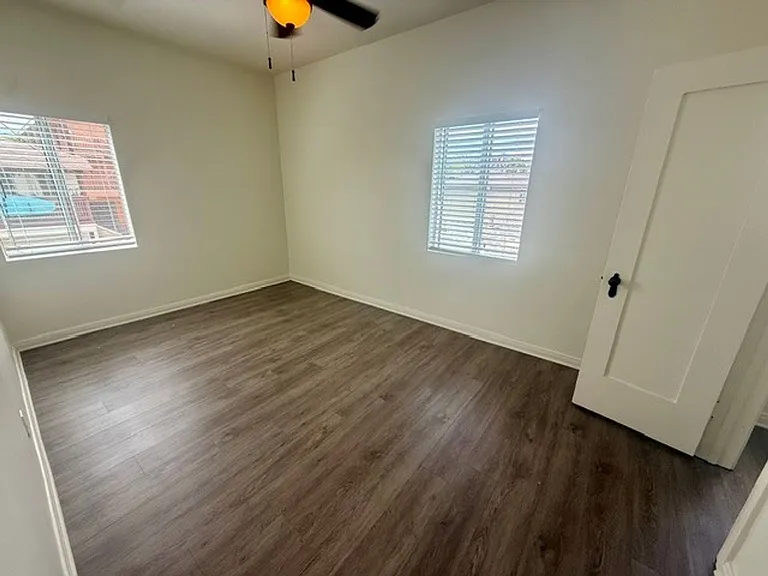 1053-1059 Mira Mar Ave #3751-3753 — Photo 7