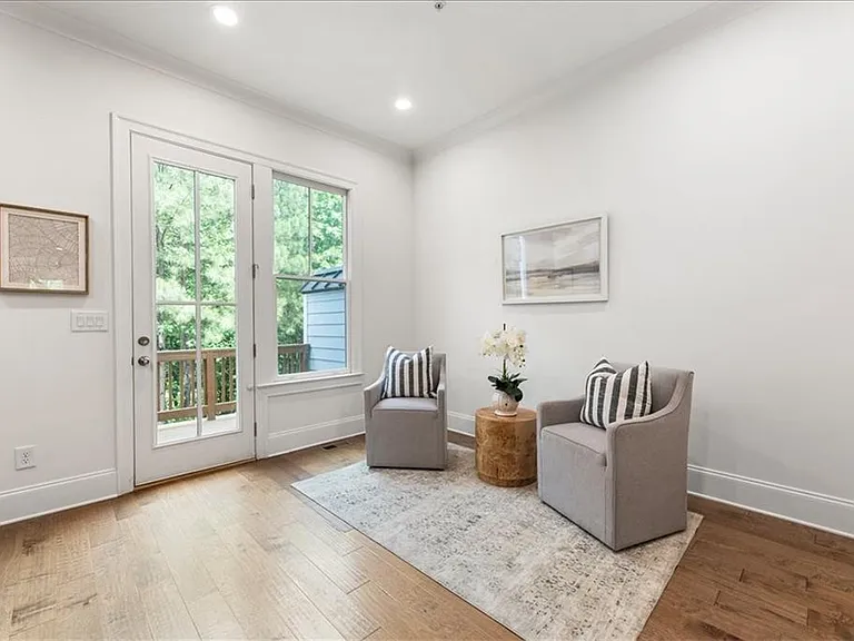 1233 Parkstead Ln — Photo 26
