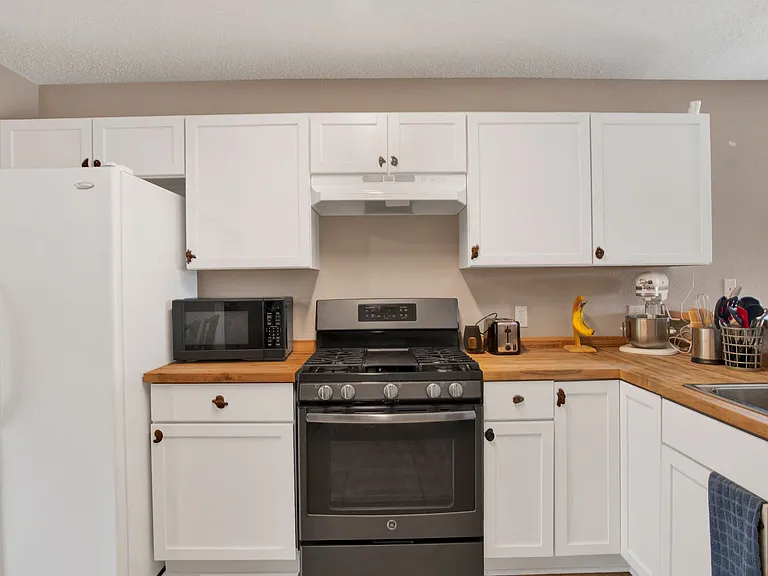 1059 Antigua Cir — Photo 8