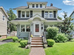 505 Queen Anne Rd, Teaneck, NJ 07666