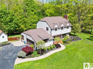 24 Castile Dr, Fredonia, NY 14063