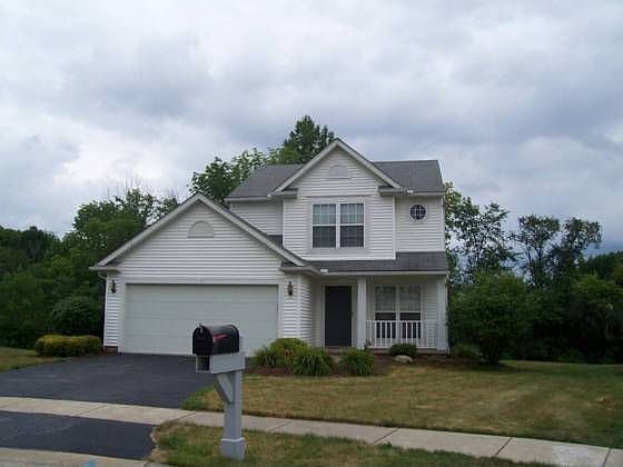 1st image of 204 Potters Cir
