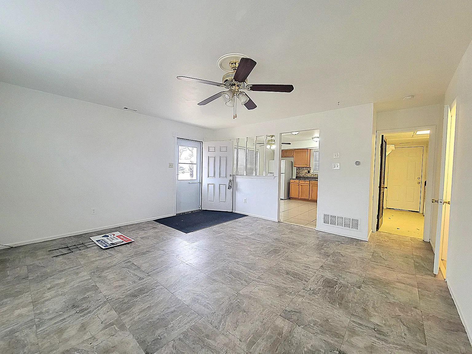 2 bed, 1.5 bath, 1200 sqft, $2,000 — Photo 3