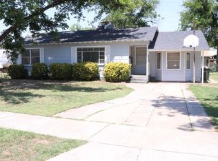 1027 N Francis St, Carlsbad, NM 88220