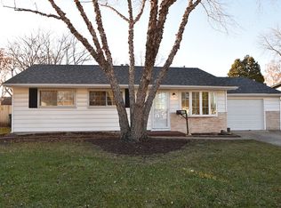 420 Camden Ave, Romeoville, IL 60446