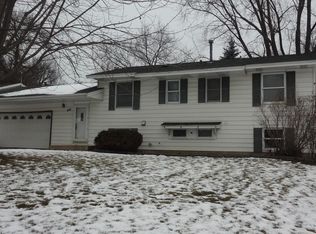 444 Walnut Ln, Apple Valley, MN 55124