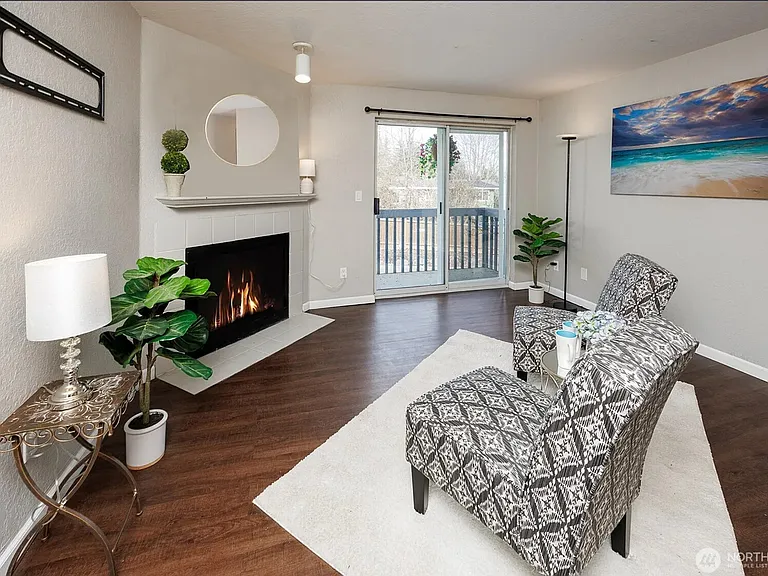 16817 Larch Way E #F201 — Photo 7