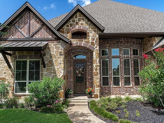 5th image of 18032 Martingale Ct