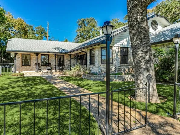 406 Candlelight Cir, Fredericksburg, TX 78624