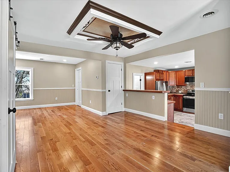3 Waterbury St #2 — Photo 2