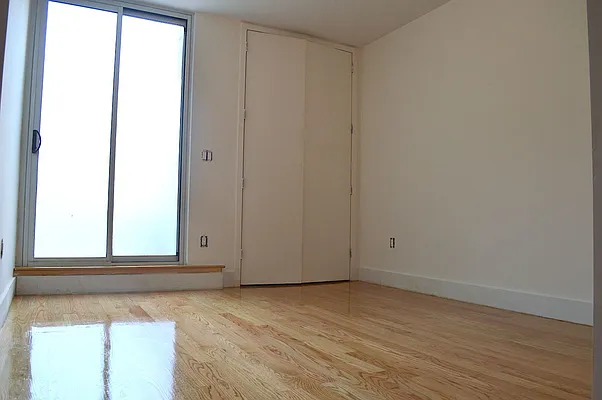 Rented by Nooklyn NYC LLC | media 23