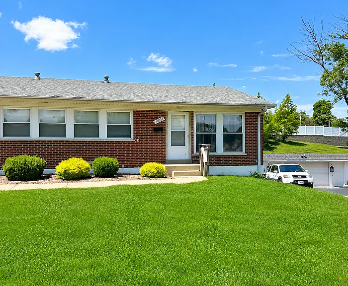 10933 Brookings Dr — Photo 1