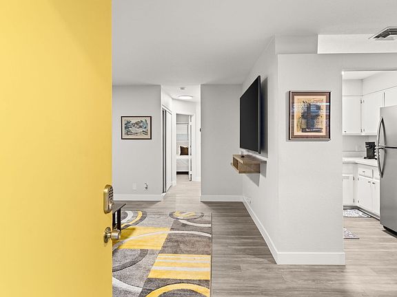 4th image of 615 S 10th St #B