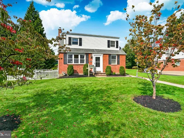 614 Topsfield Rd, Hatboro, PA 19040