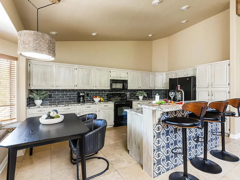 5821 E Aire Libre Ave — Photo 13