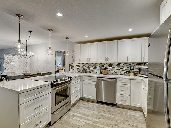 3rd image of 3020 Florida Boulevard #201