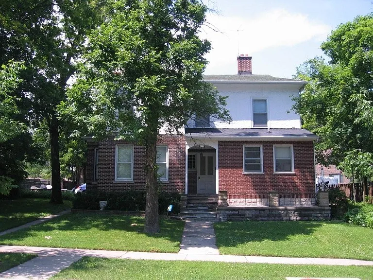 611 Mulberry Pl #1 — Photo 2